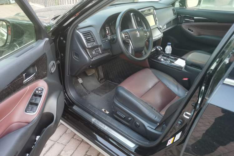 Used Toyota Crown 2018 2.0T Sport Edition Driver Seat