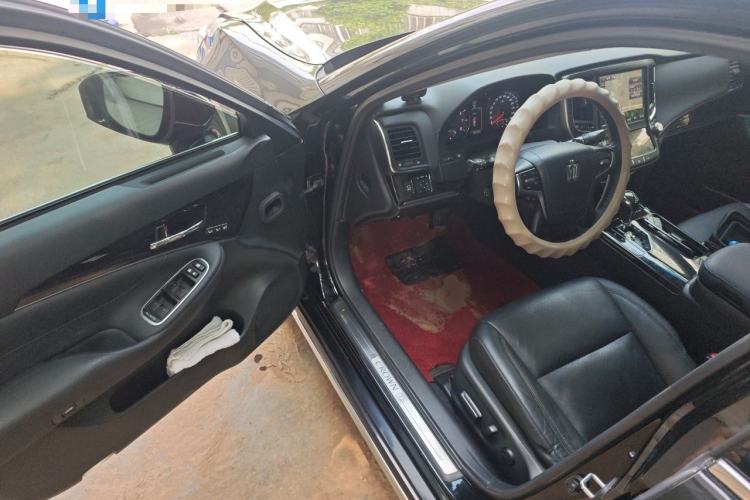 Used Toyota Crown 2018 2.0T Premium Edition Driver Seat