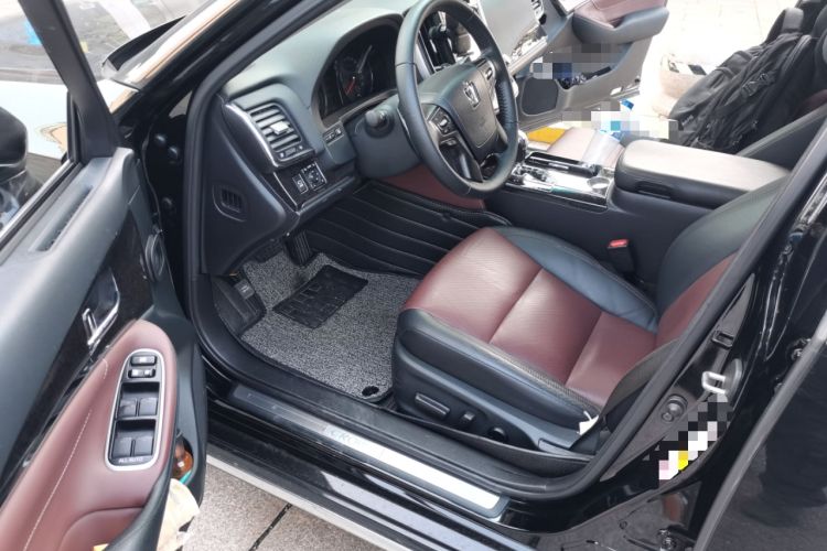 Used Toyota Crown 2018 2.0T Sport Edition Driver Seat