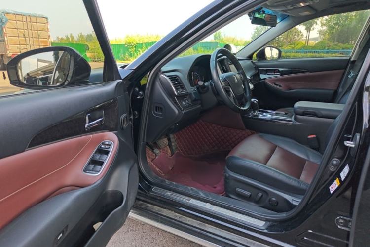 Used Toyota Crown 2018 2.0T Sport Edition Driver Seat