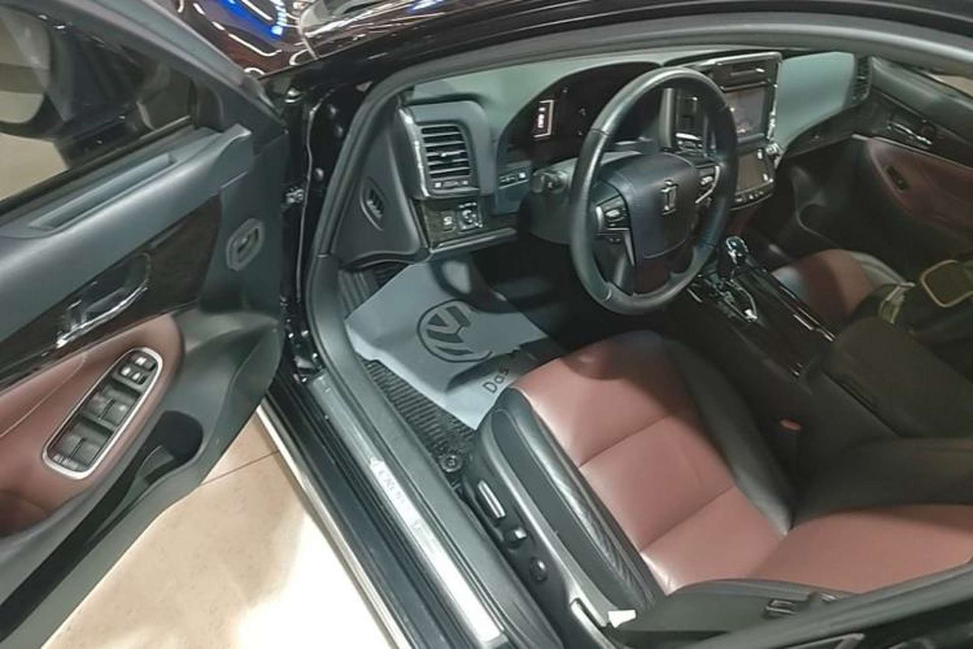 Used Toyota Crown 2018 2.0T Sport Edition Driver Seat