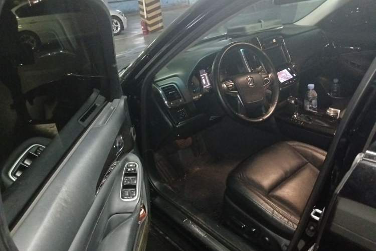 Used Toyota Crown 2018 2.0T Fashion Edition Driver Seat