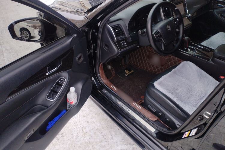 Used Toyota Crown 2018 2.0T Fashion Edition Driver Seat