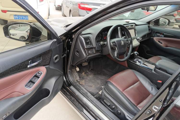 Used Toyota Crown 2018 2.0T Sport Edition Driver Seat