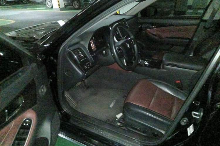 Used Toyota Crown 2018 2.0T Sport Edition Driver Seat