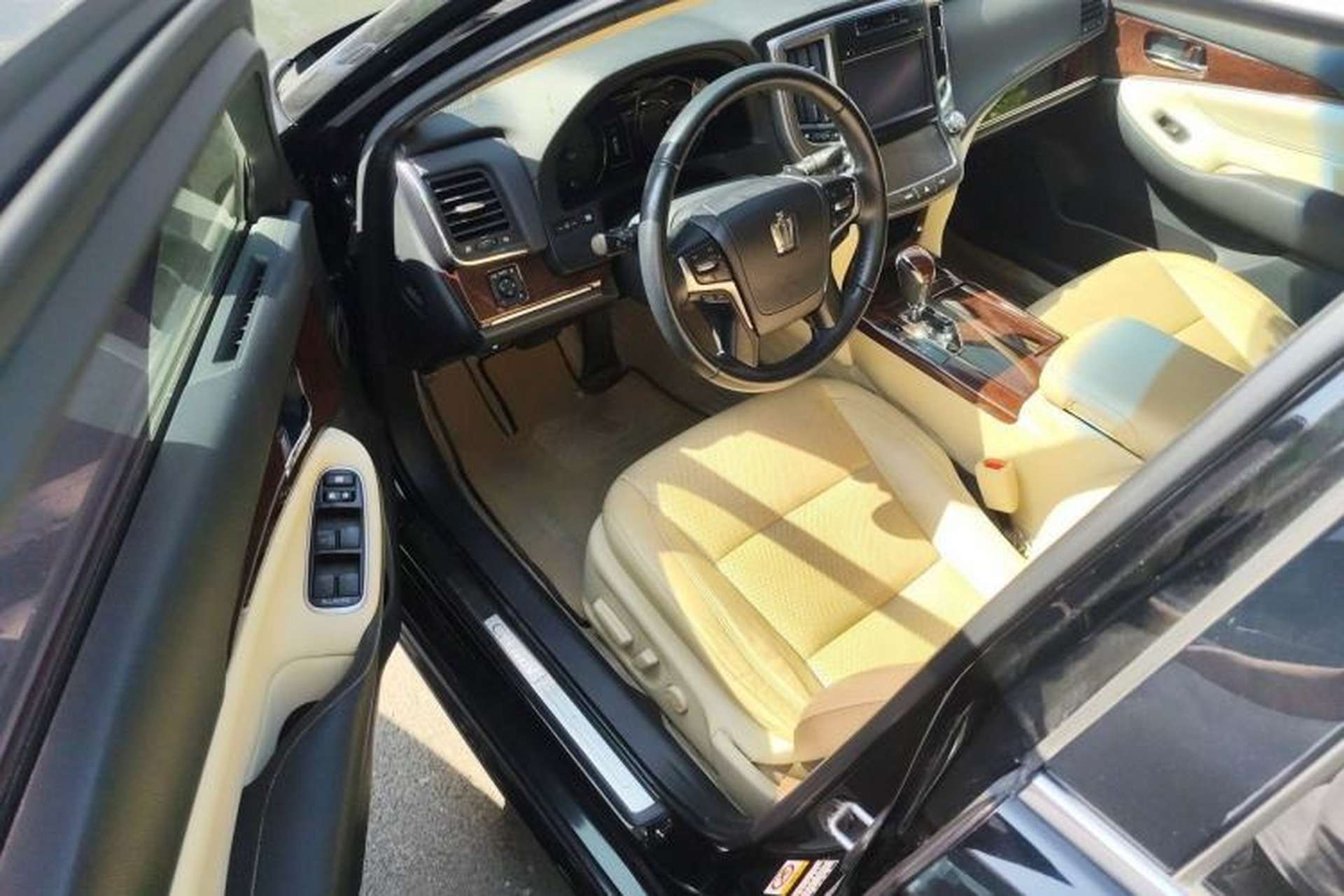 Used Toyota Crown 2018 2.0T Fashion Edition Driver Seat