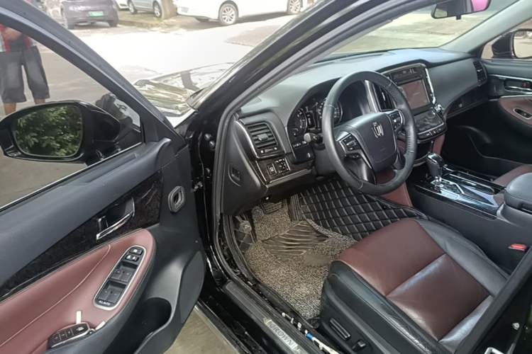 Used Toyota Crown 2018 2.0T Sport Edition Driver Seat