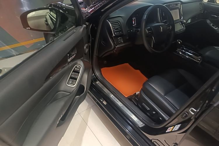 Used Toyota Crown 2018 2.0T Fashion Edition Driver Seat