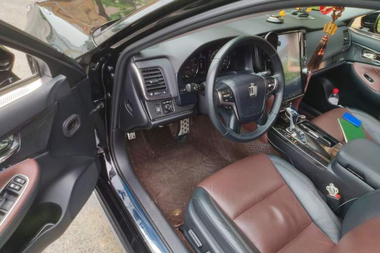 Used Toyota Crown 2018 2.0T Sport Edition Driver Seat