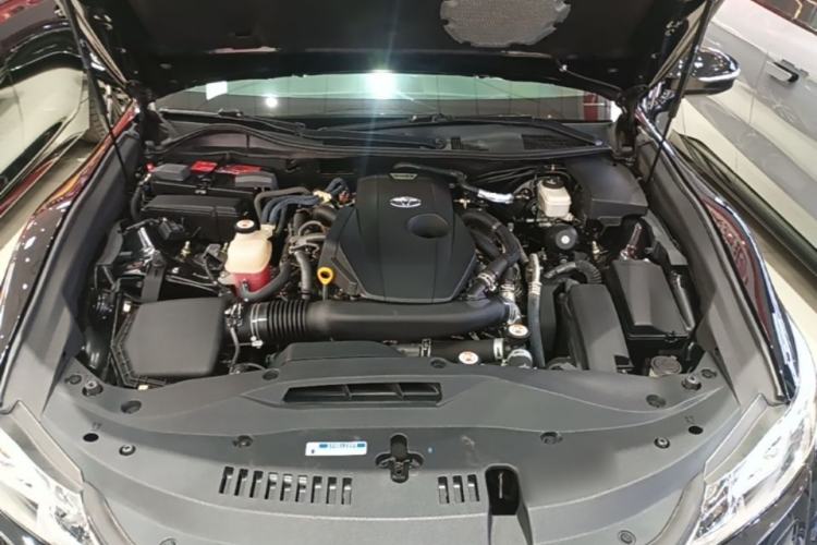 Used Toyota Crown 2018 2.0T Fashion Edition Engine Bay