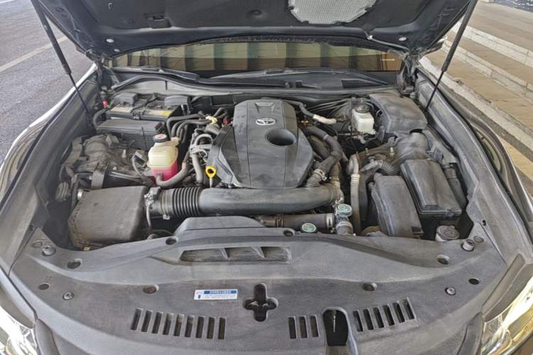 Used Toyota Crown 2018 2.0T Fashion Edition Engine Bay