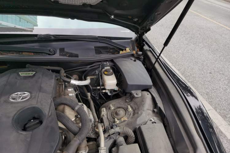 Used Toyota Crown 2018 2.0T Fashion Edition Engine Bay Left