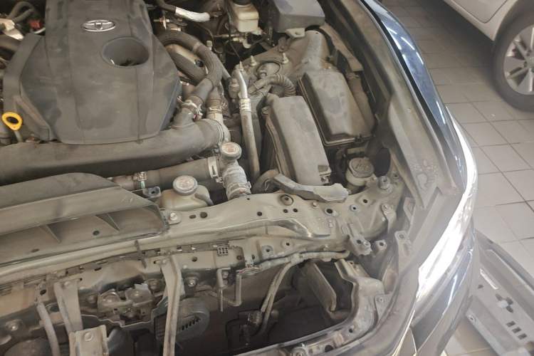 Used Toyota Crown 2018 2.0T Sport Edition Engine Bay Left