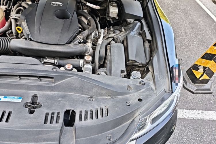Used Toyota Crown 2018 2.0T Fashion Edition Engine Bay Left