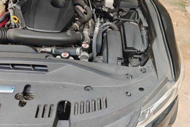 Used Toyota Crown 2018 2.0T Premium Edition Engine Bay Left