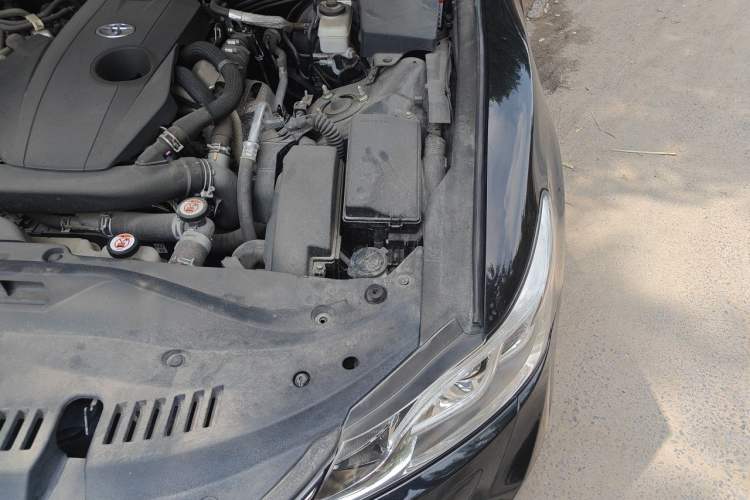 Used Toyota Crown 2018 2.0T Fashion Edition Engine Bay Left