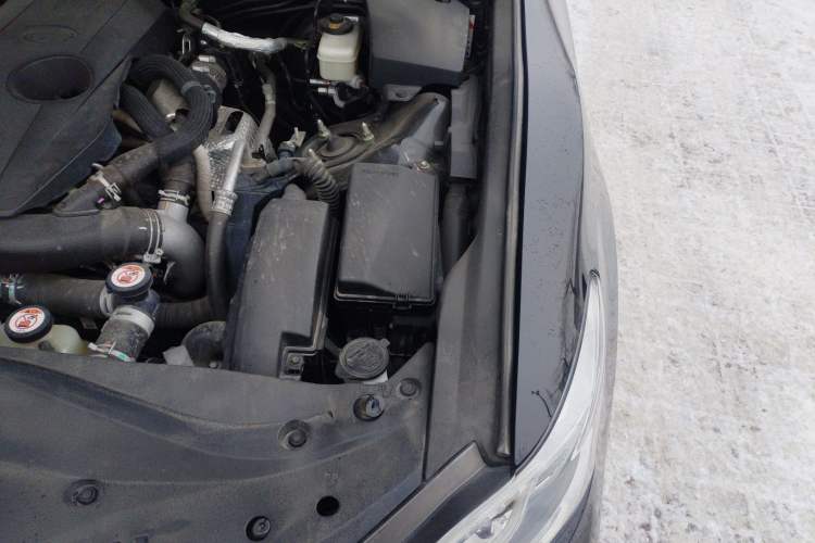 Used Toyota Crown 2018 2.0T Fashion Edition Engine Bay Left
