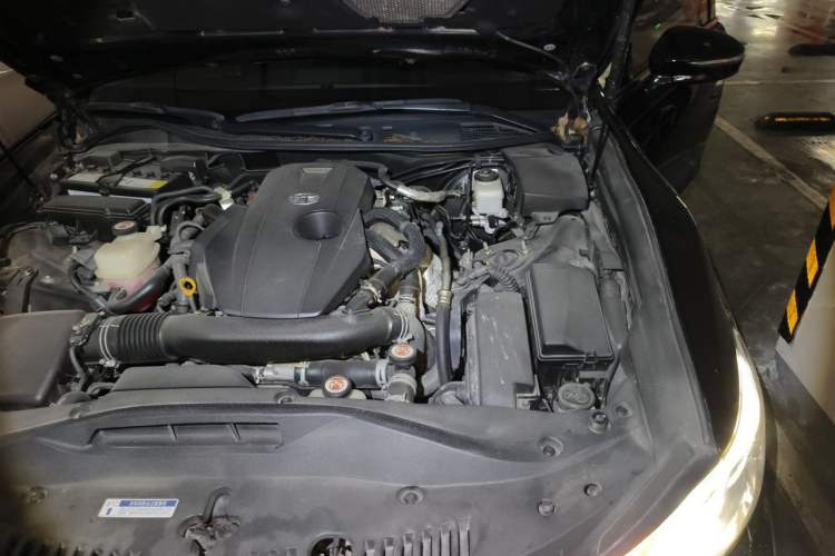 Used Toyota Crown 2018 2.0T Fashion Edition Engine Bay Left