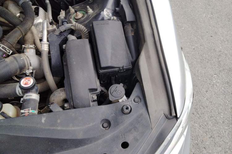 Used Toyota Crown 2018 2.0T Sport Edition Engine Bay Left
