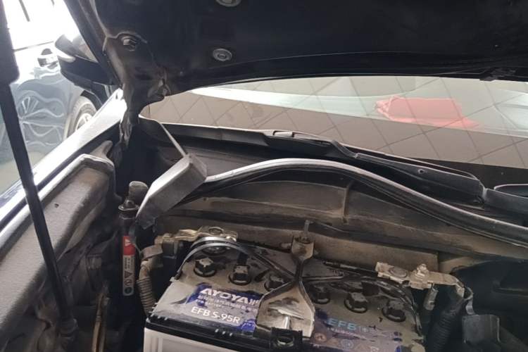 Used Toyota Crown 2018 2.0T Fashion Edition Engine Bay Right
