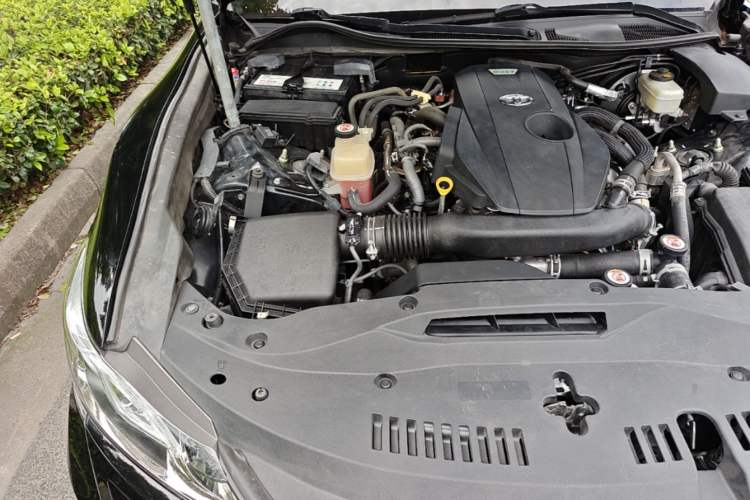 Used Toyota Crown 2018 2.0T Sport Edition Engine Bay Right