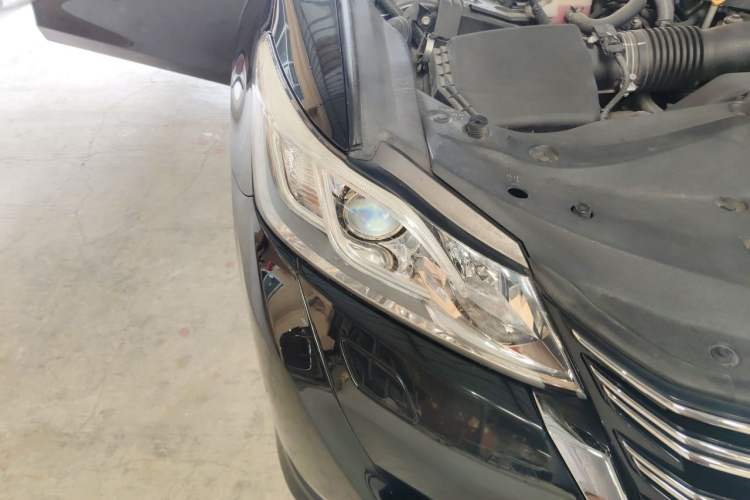 Used Toyota Crown 2018 2.0T Sport Edition Engine Bay Right