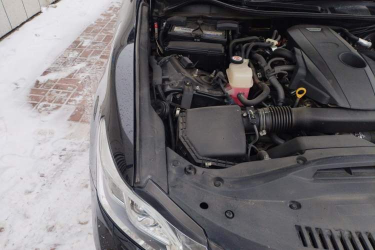 Used Toyota Crown 2018 2.0T Fashion Edition Engine Bay Right