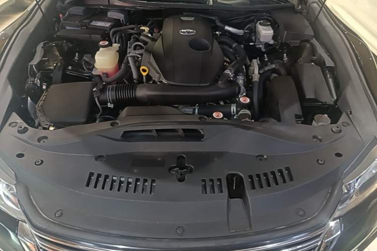 Used Toyota Crown 2018 2.0T Fashion Edition Engine Bay