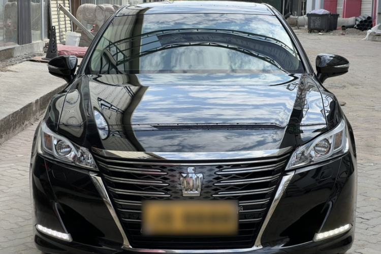 Used Toyota Crown 2018 2.0T Fashion Edition Exterior 1