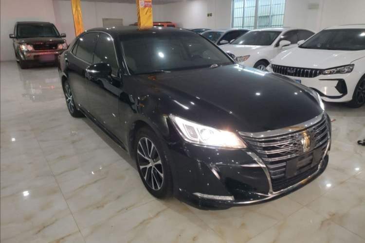 Used Toyota Crown 2018 2.0T Fashion Edition Exterior 2