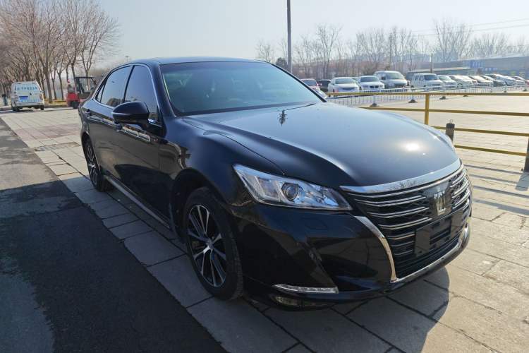 Used Toyota Crown 2018 2.0T Fashion Edition Exterior 2
