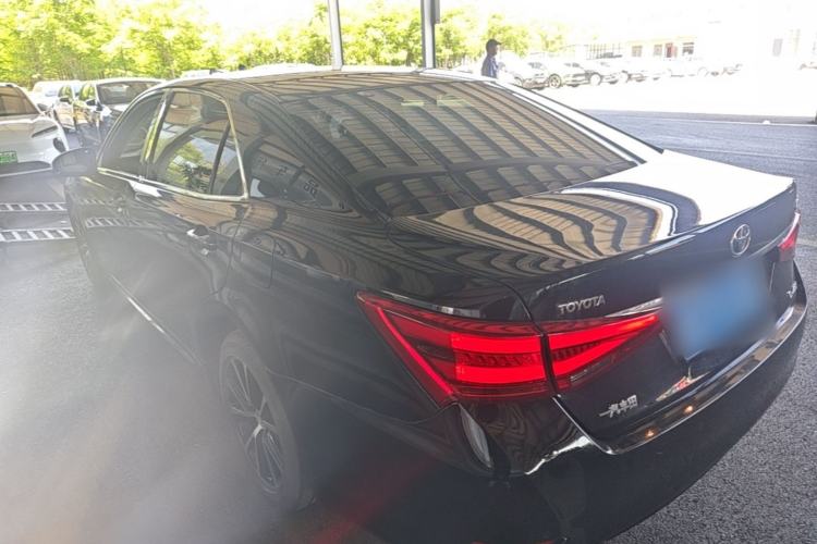 Used Toyota Crown 2018 2.0T Fashion Edition Exterior 2