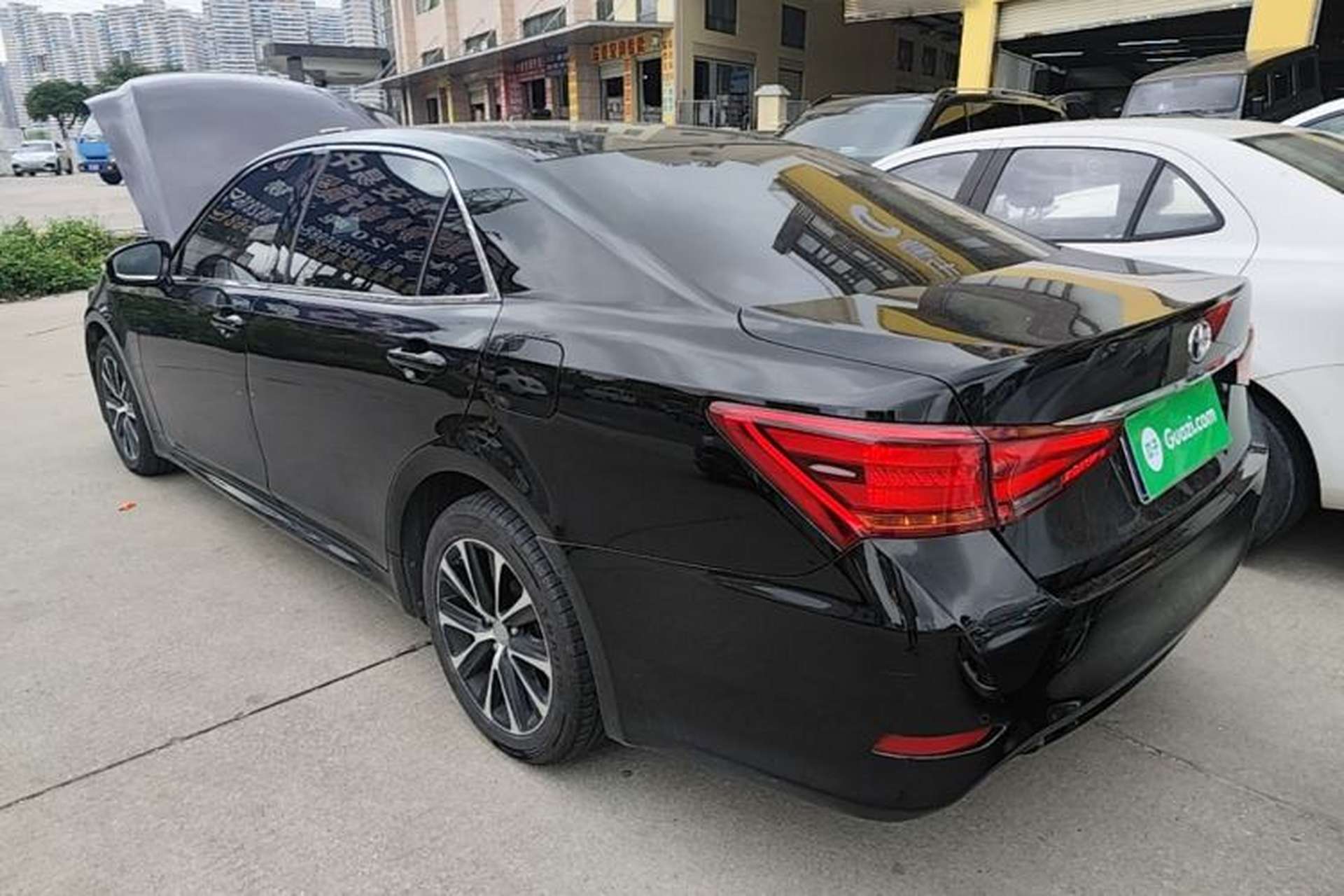 Used Toyota Crown 2018 2.0T Fashion Edition Exterior 2