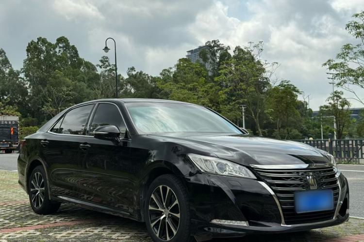 Used Toyota Crown 2018 2.0T Fashion Edition Exterior 2