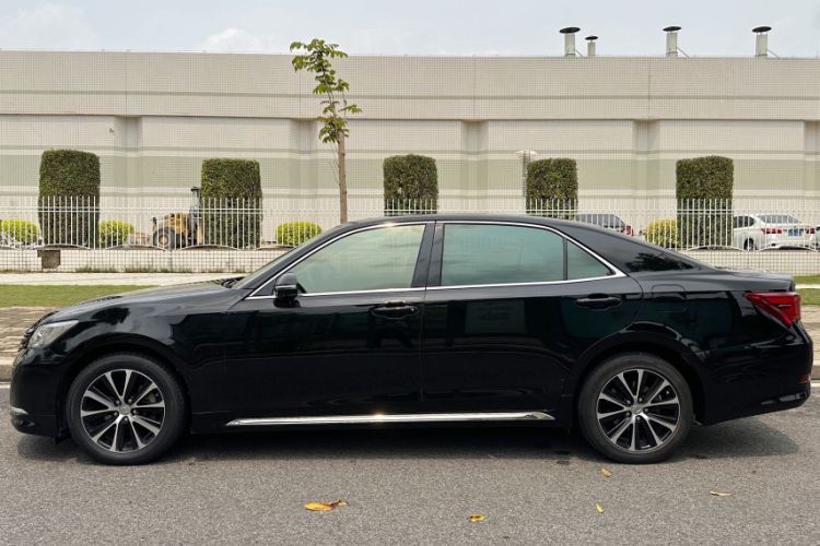 Used Toyota Crown 2018 2.0T Fashion Edition Exterior 2