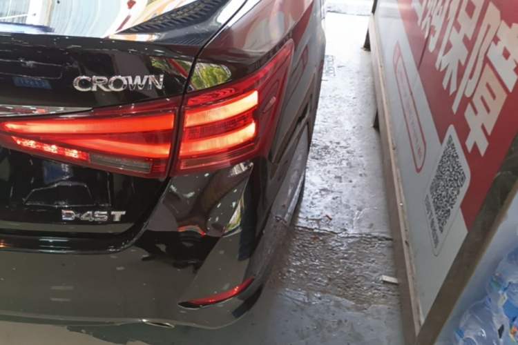 Used Toyota Crown 2018 2.0T Fashion Edition Exterior 3