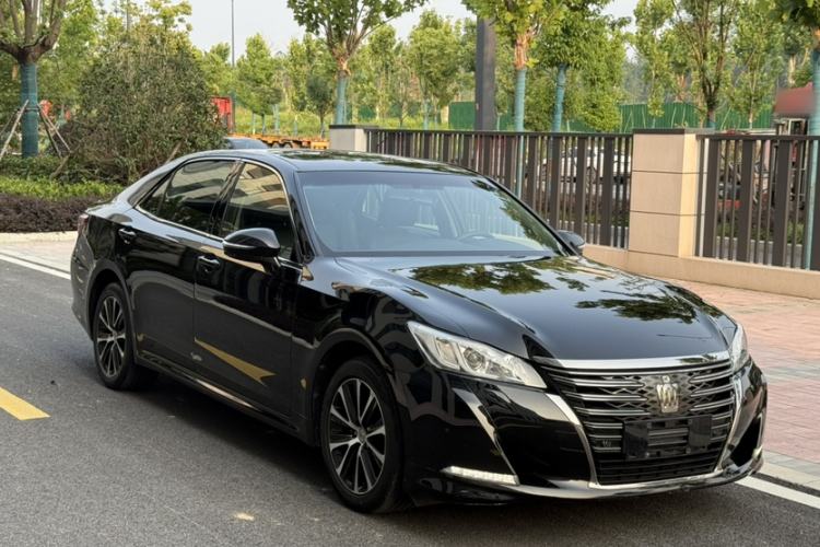 Used Toyota Crown 2018 2.0T Fashion Edition Exterior 3