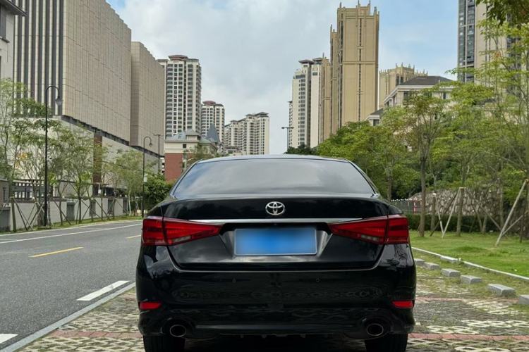 Used Toyota Crown 2018 2.0T Fashion Edition Exterior 3