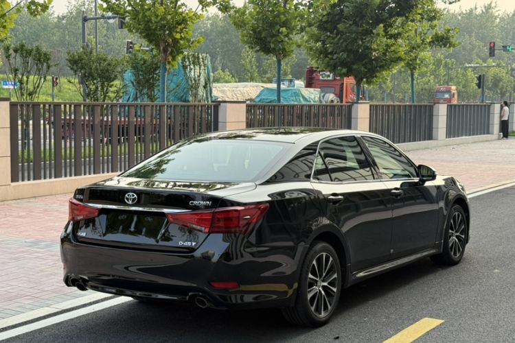 Used Toyota Crown 2018 2.0T Fashion Edition Exterior 4