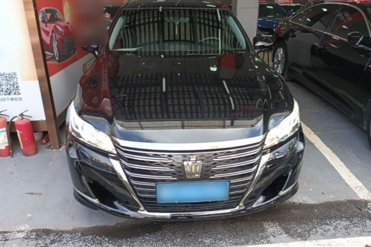 Used Toyota Crown 2018 2.0T Fashion Edition Front