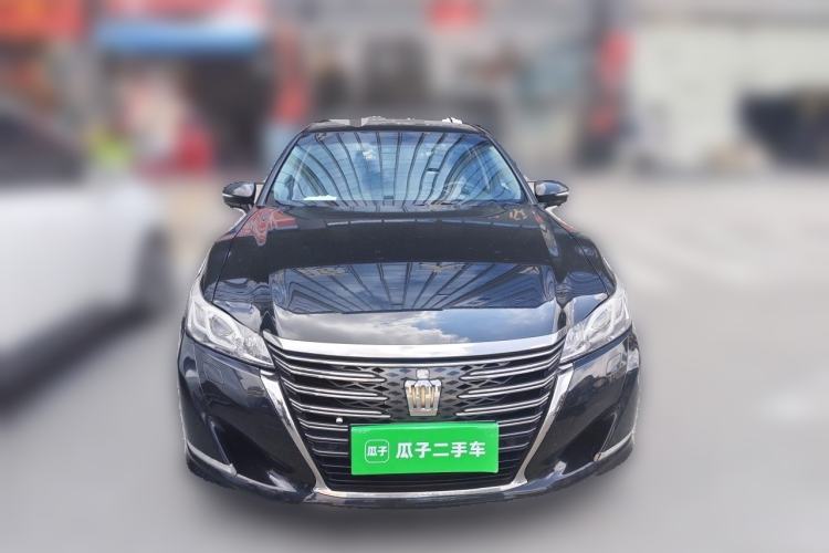 Used Toyota Crown 2018 2.0T Fashion Edition Front