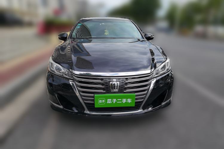 Used Toyota Crown 2018 2.0T Fashion Edition Front