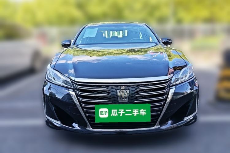 Used Toyota Crown 2018 2.0T Fashion Edition Front