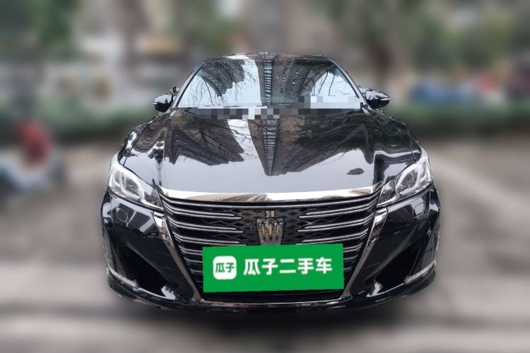 Used Toyota Crown 2018 2.0T Fashion Edition Front