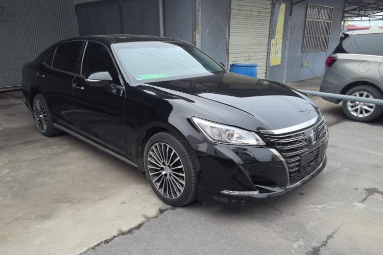 Used Toyota Crown 2018 2.0T Sport Edition Front Right 45 Deg