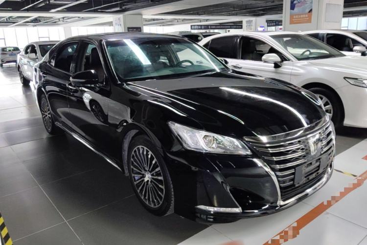 Used Toyota Crown 2018 2.0T Sport Edition Front Right 45 Deg