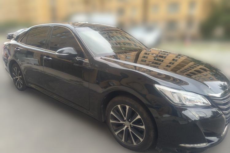 Used Toyota Crown 2018 2.0T Fashion Edition Front Right 45 Deg