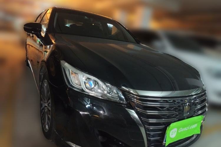 Used Toyota Crown 2018 2.0T Sport Edition Front Right 45 Deg