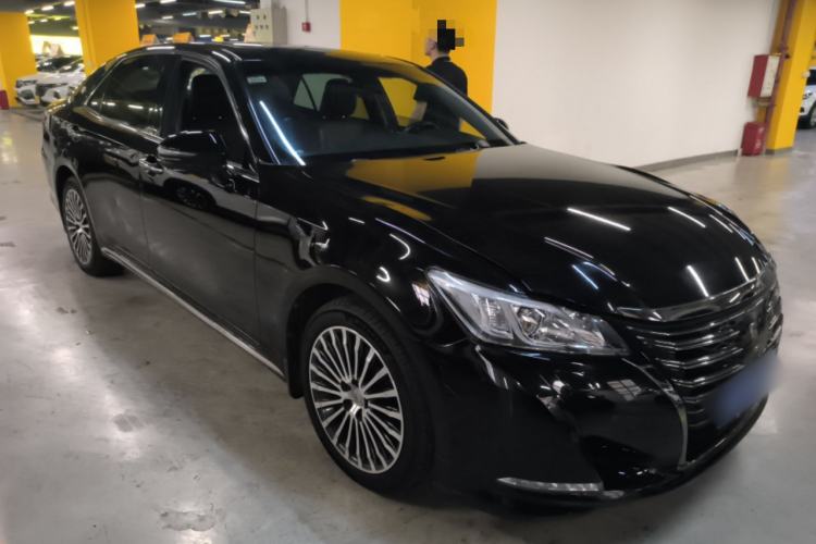 Used Toyota Crown 2018 2.0T Sport Edition Front Right 45 Deg