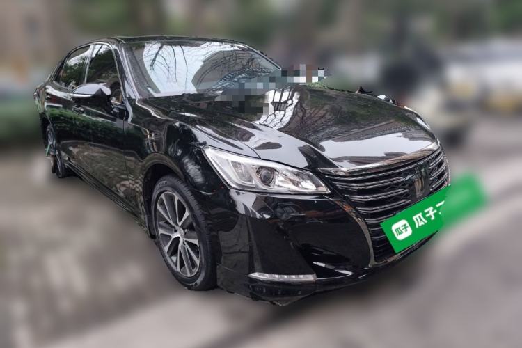 Used Toyota Crown 2018 2.0T Fashion Edition Front Right 45 Deg